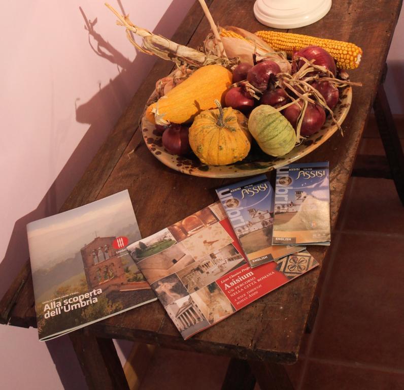 La Casa Dei Tigli Bed & Breakfast Cannara Luaran gambar