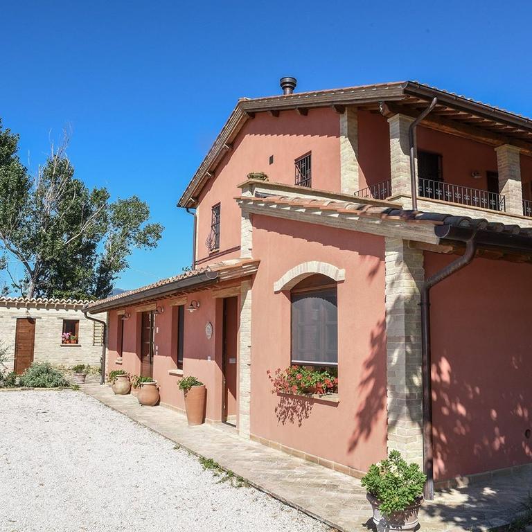 La Casa Dei Tigli Bed & Breakfast Cannara Luaran gambar